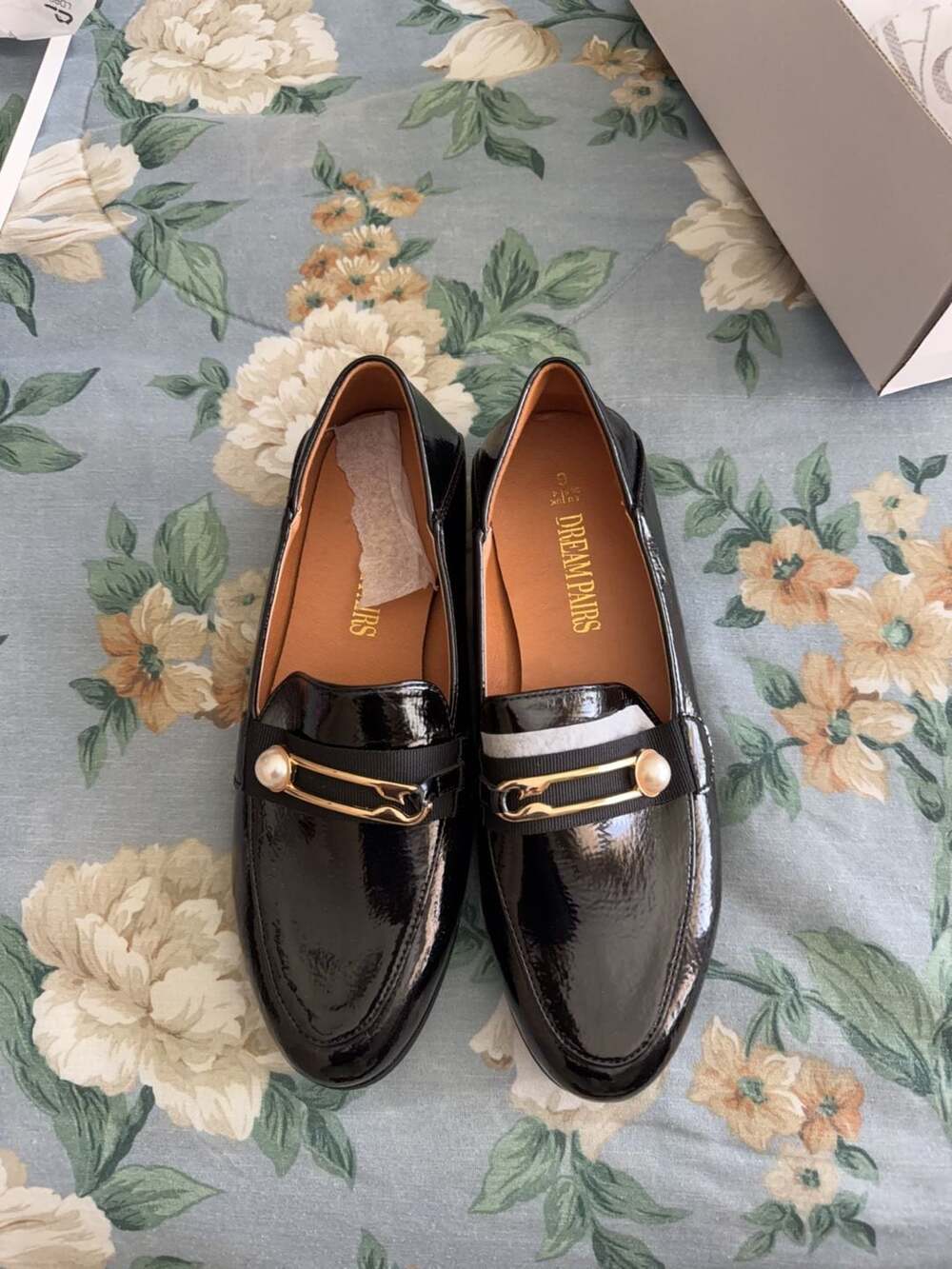 Dream Pairs Women's Black Patent Leather Loafers Size 6